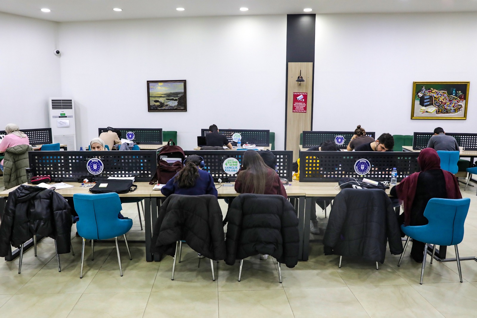 Üniversite adayları için deneme sınavı