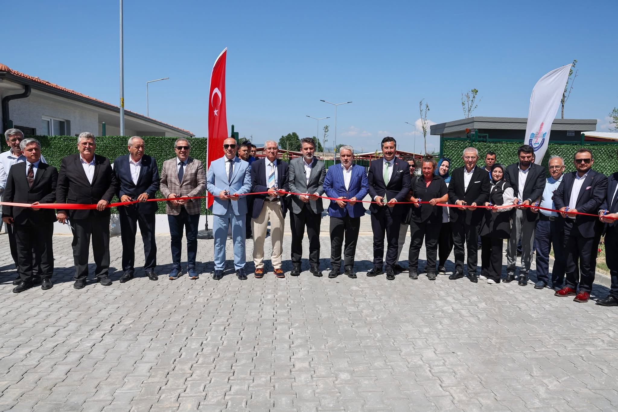 GÜNEY MARMARA’NIN EN MODERN HAYVAN BAKIMEVİ YENİŞEHİR’DE AÇILDI!