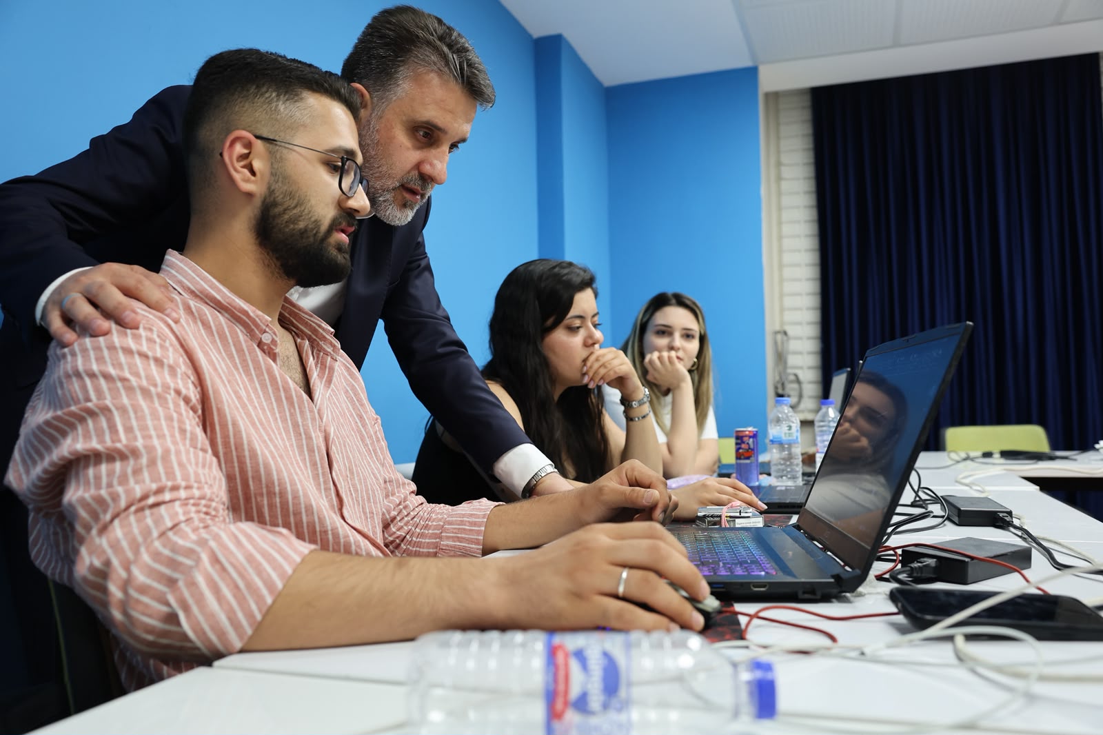 Başkan Vekili Biba öğrencilerle bir araya geldi