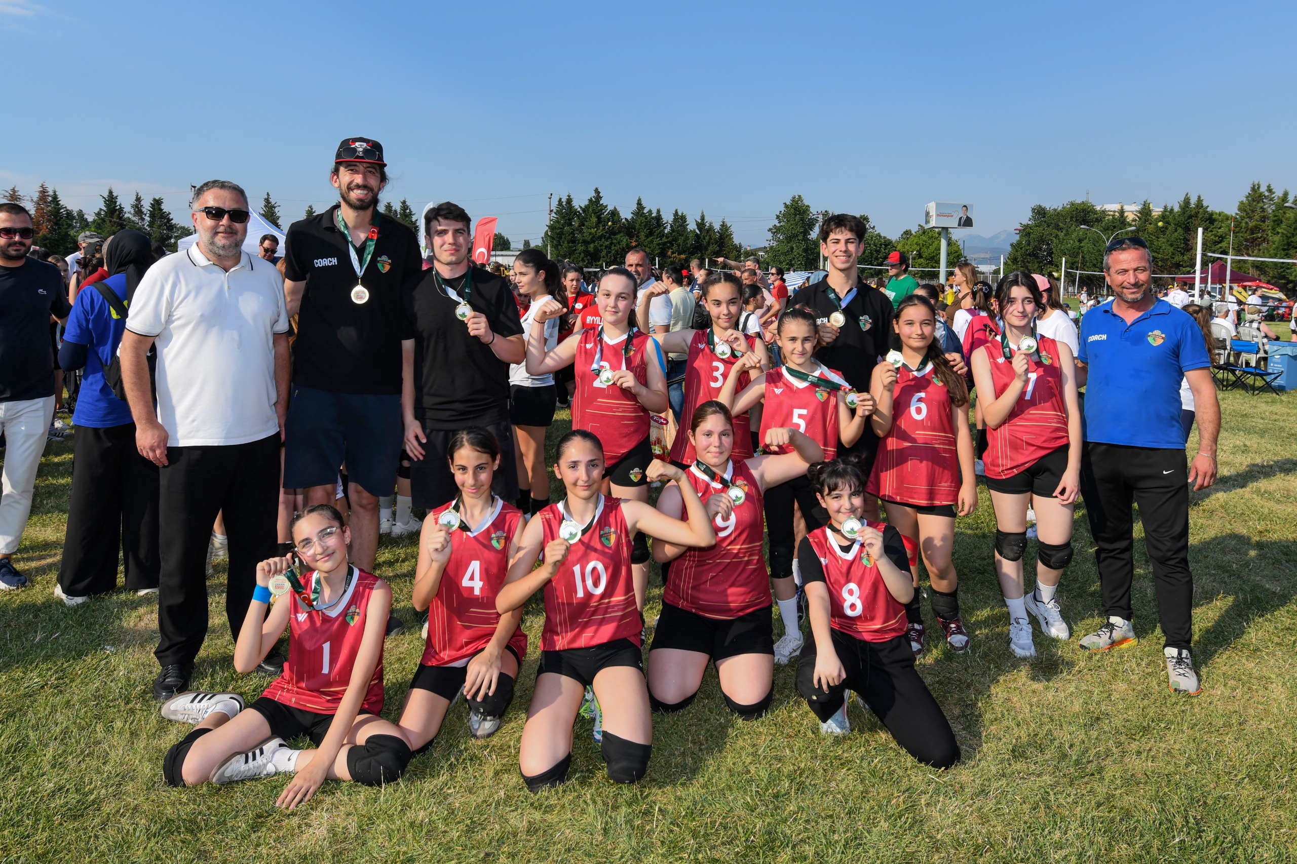 Osmangazi’deki Mini Voleybol Şenliği’nde Spor ve Dostluk Kazandı