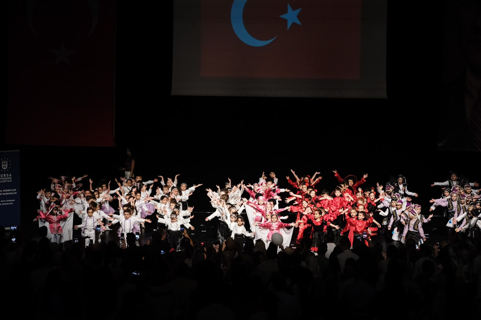 Bursa Yuvam’da yıl sonu coşkusu