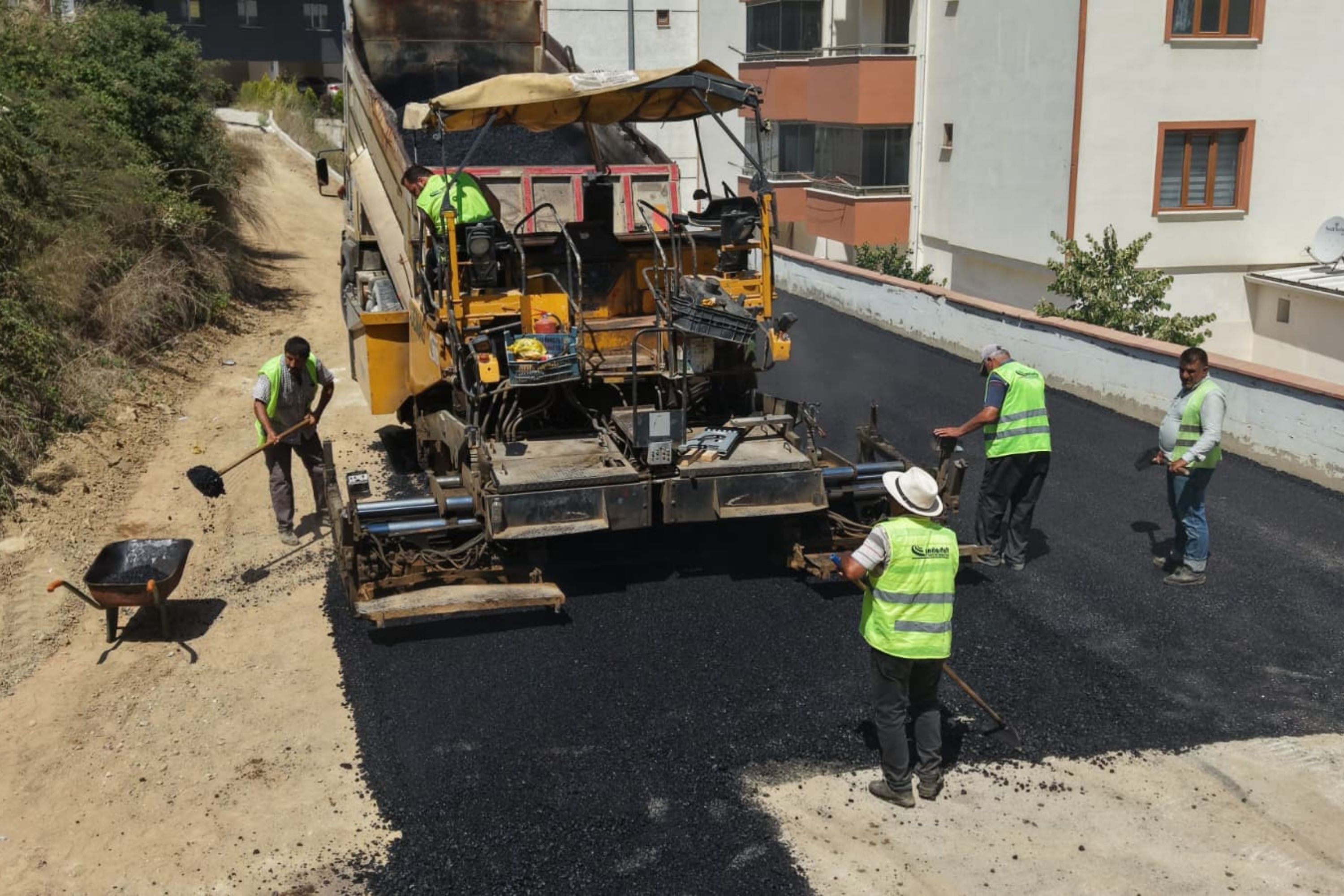 Başkan Deviren Asfalt Çalışmalarını İnceledi