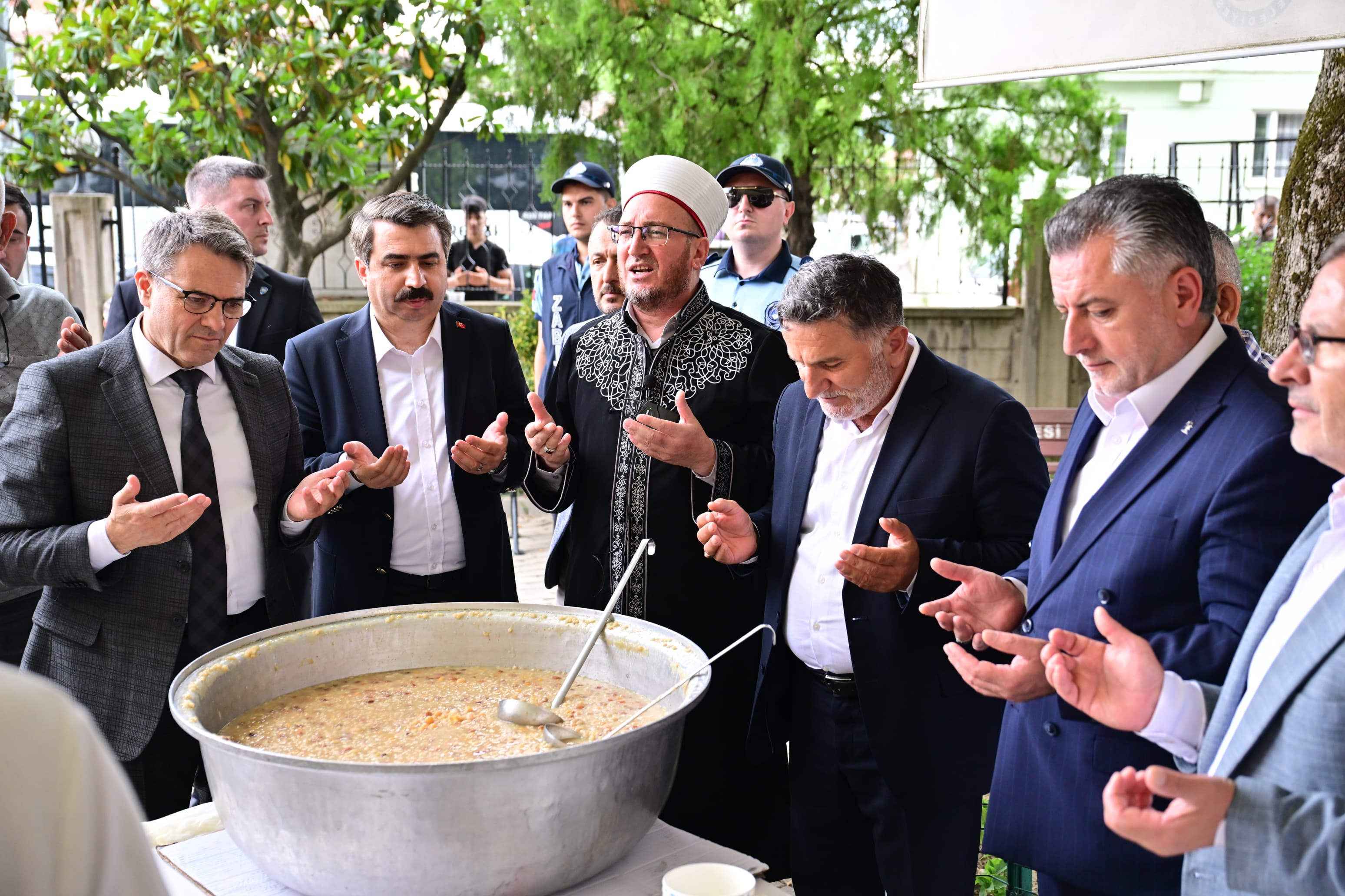 YILDIRIM’DA MAHALLE ZİYARETLERİ SAMANLI’DA DEVAM ETTİ