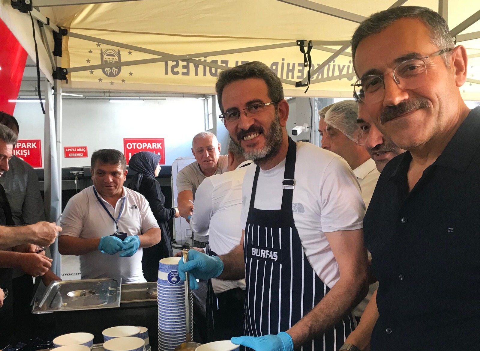 Aşure ikramları Gürsu'da devam etti