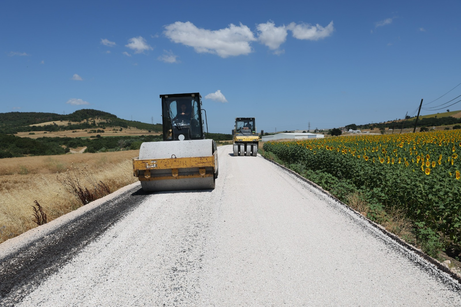 Büyükşehir Nilüfer'de yolları yeniliyor
