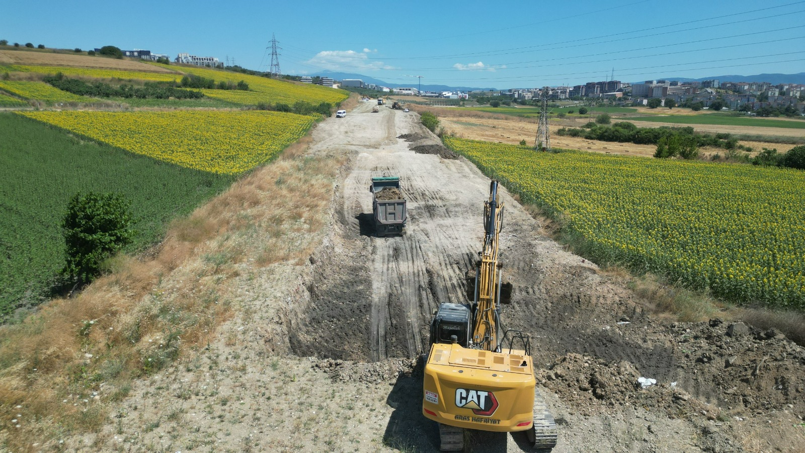 Büyükşehir, Nilüfer'de yeni yollar açıyor