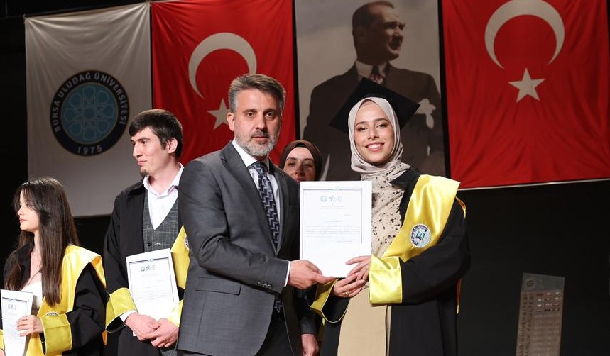 Başkan Vekili Şahin Biba’dan genç mimarlara tavsiye: “En büyük başarınız mesleğinizi vicdan ve ahlakla yapmak olacaktır”