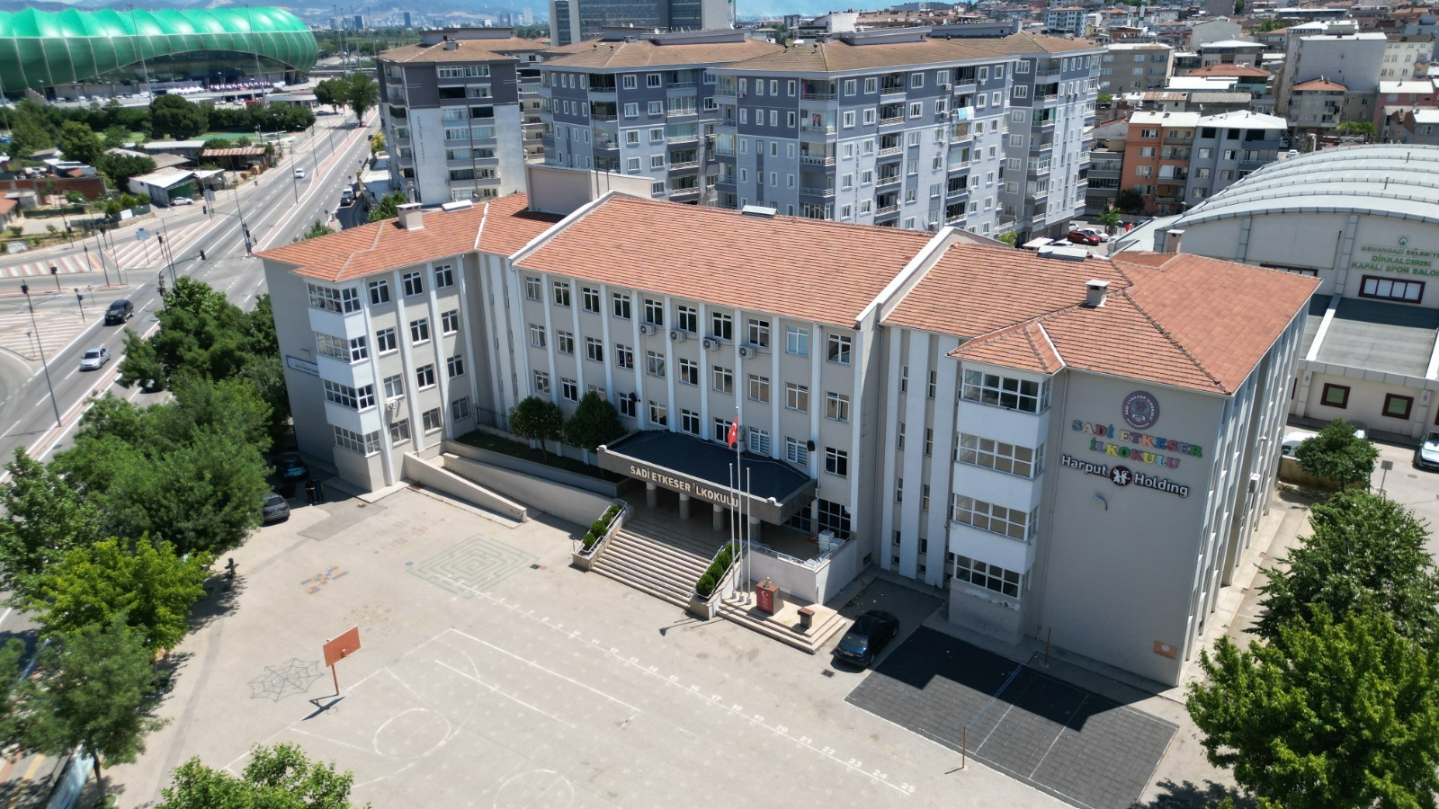Eğitim yuvaları Büyükşehir'le yenileniyor