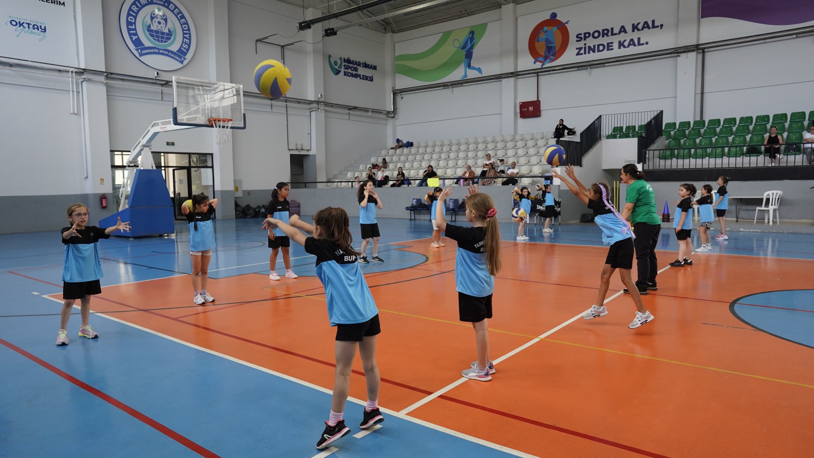 YILDIRIM’DA YAZ SPOR OKULLARI COŞKUSU SÜRÜYOR