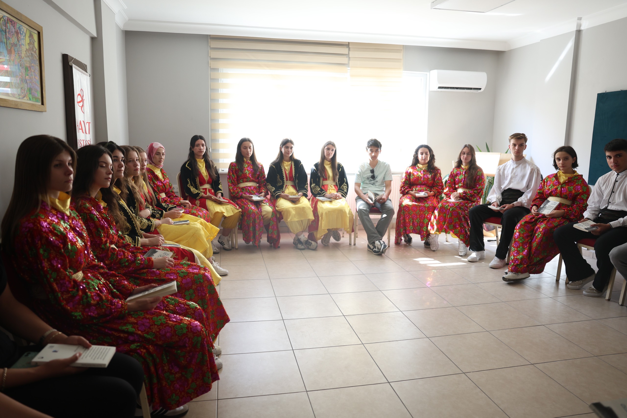 Tanpınar'ın Bursa'sı Gençlerin Adımlarıyla Yeniden Hayat Buldu