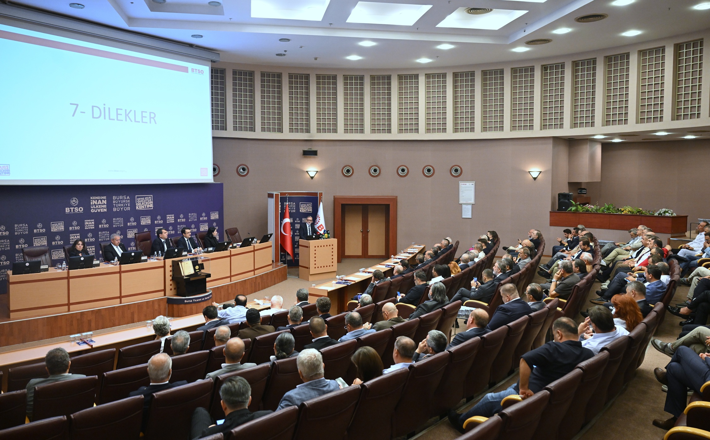 “Bursa, 2030 Vizyonumuzla Türkiye’yi Büyütmeye Devam Edecek”