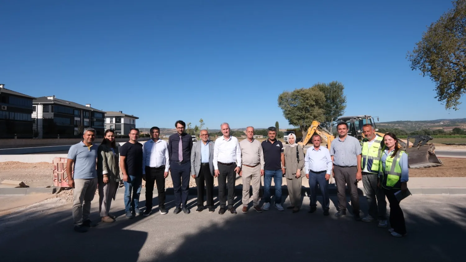 İnegöl Belediyesi’nden Yeni Mahalle’ye Yeni Semt Sahası