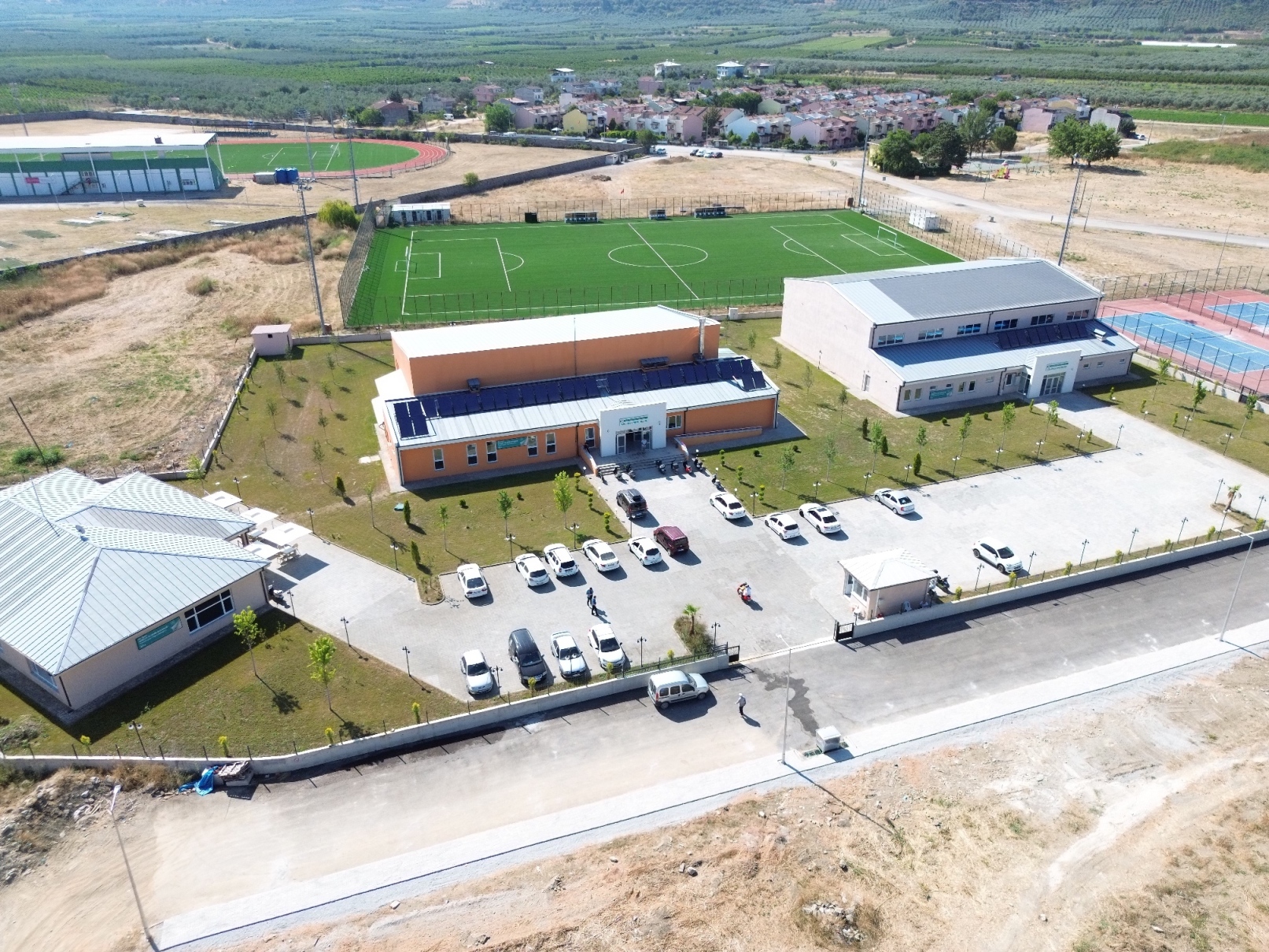 Dev Tesis Yüzme Kurslarıyla Faaliyete Başladı
