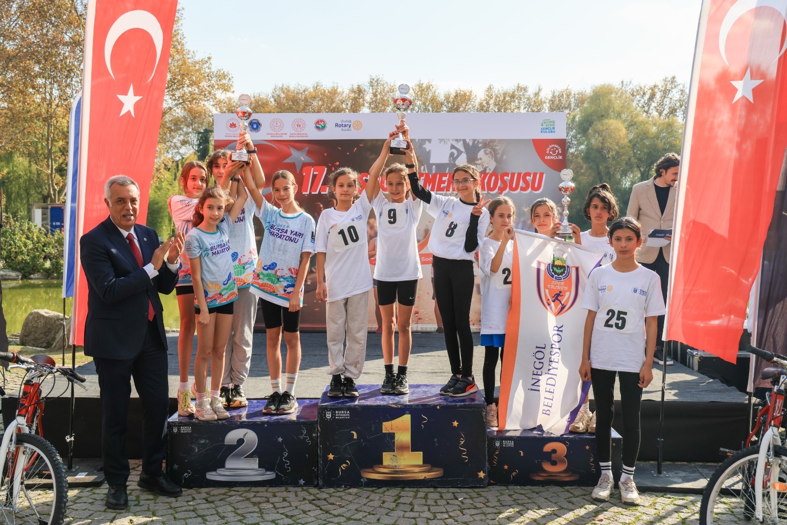 'Başöğretmen Atatürk Kros Yarışması' nefes kesti