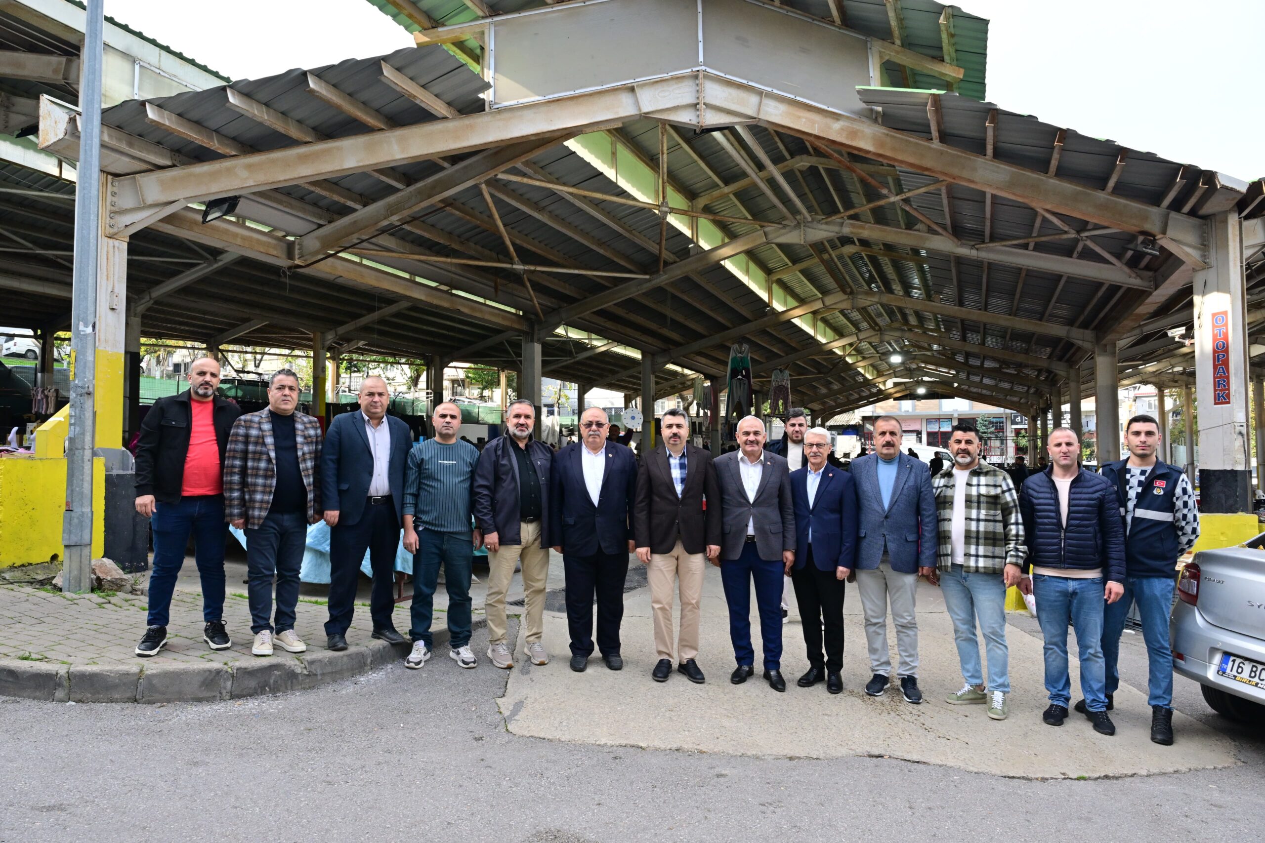 BAŞKAN YILMAZ PAZAR ESNAFI İLE BULUŞTU