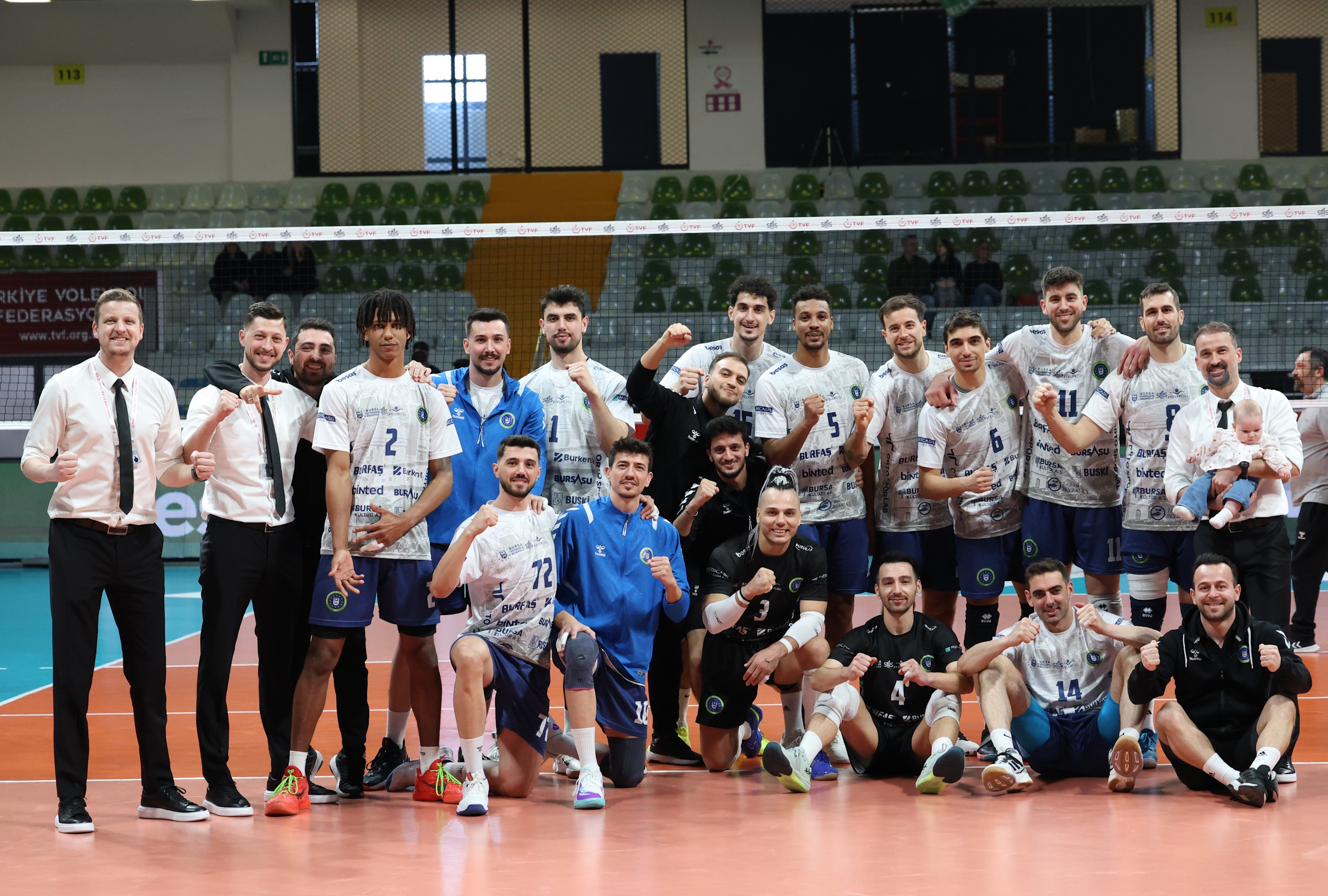 Büyükşehir'in Efeleri Play-Off'u garantiledi