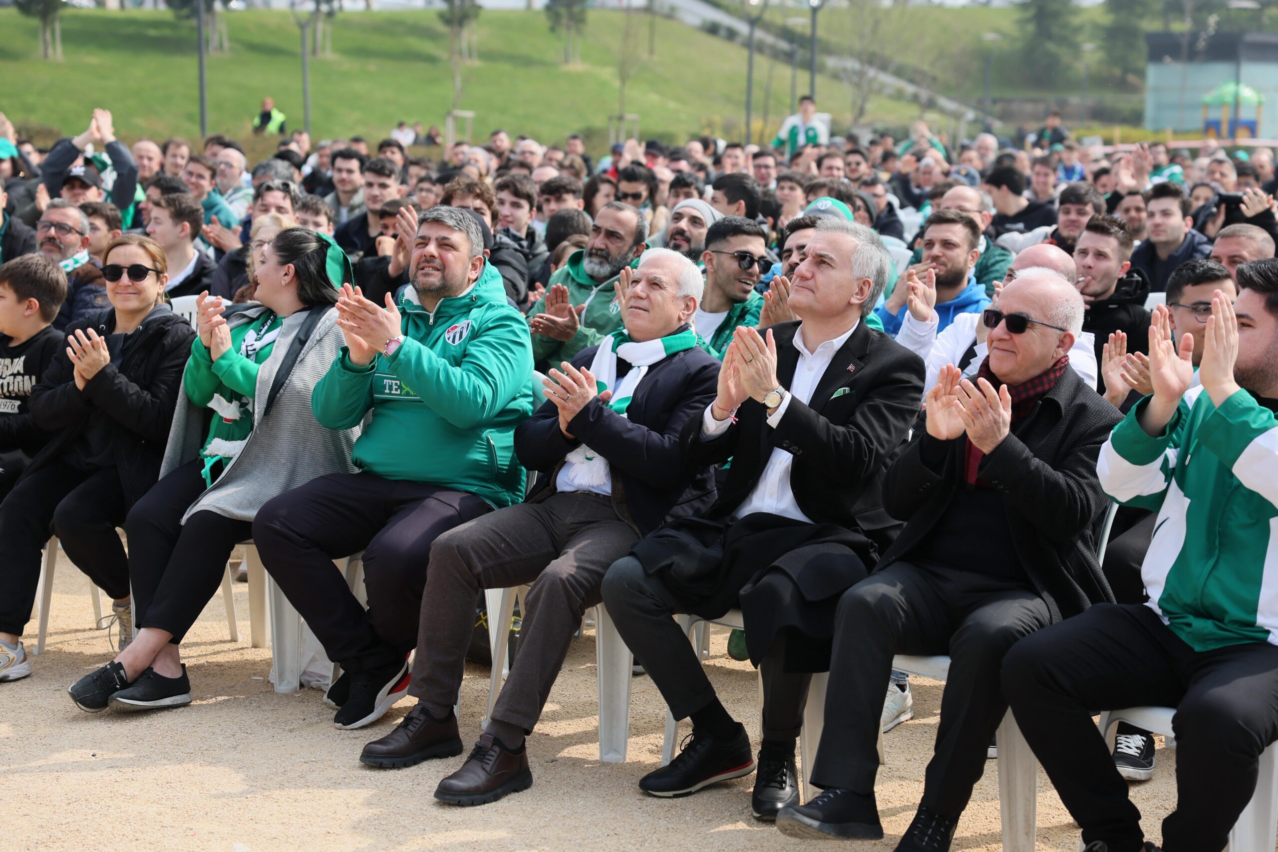 Başkan Bozbey, Bursaspor taraftarlarıyla şampiyonluk heyecanını paylaştı