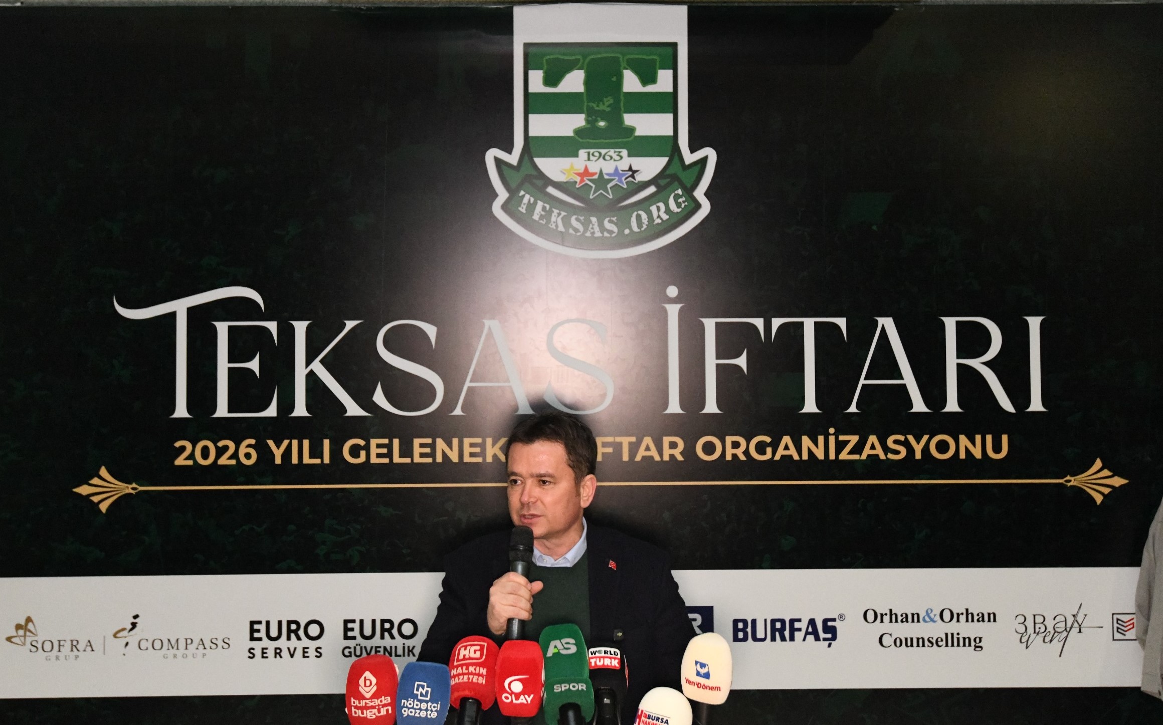 Başkan Erkan Aydın Teksaslı Bursasporlular Derneği’nin İftarına Katıldı