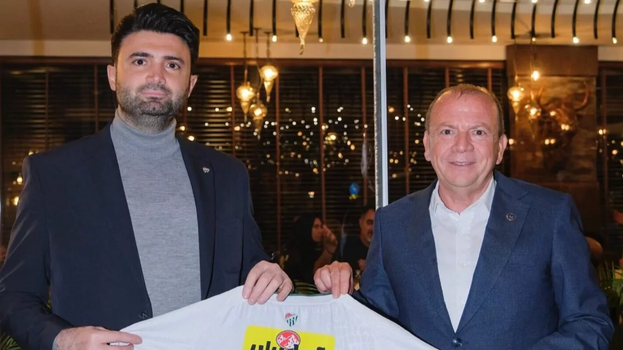 Bursaspor Başkanı Enes Çelik'ten BTSO Başkanı seçilen Özer Matlı'ya tebrik...