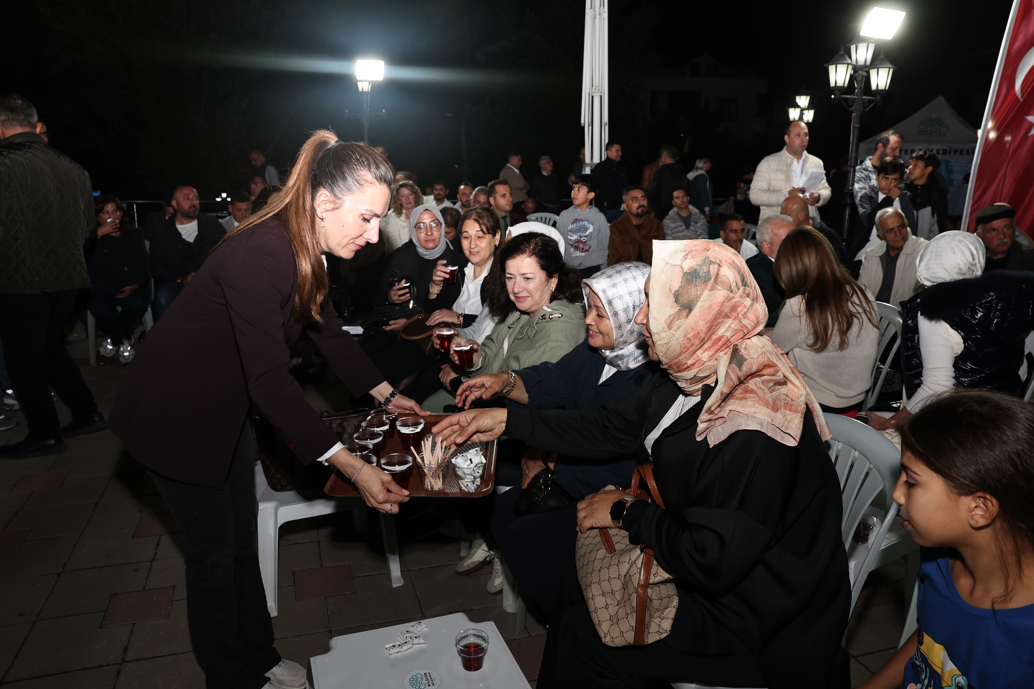“Şadi Başkan’la Akşam Çayı” buluşması Üçevler Mahallesi’ndeydi