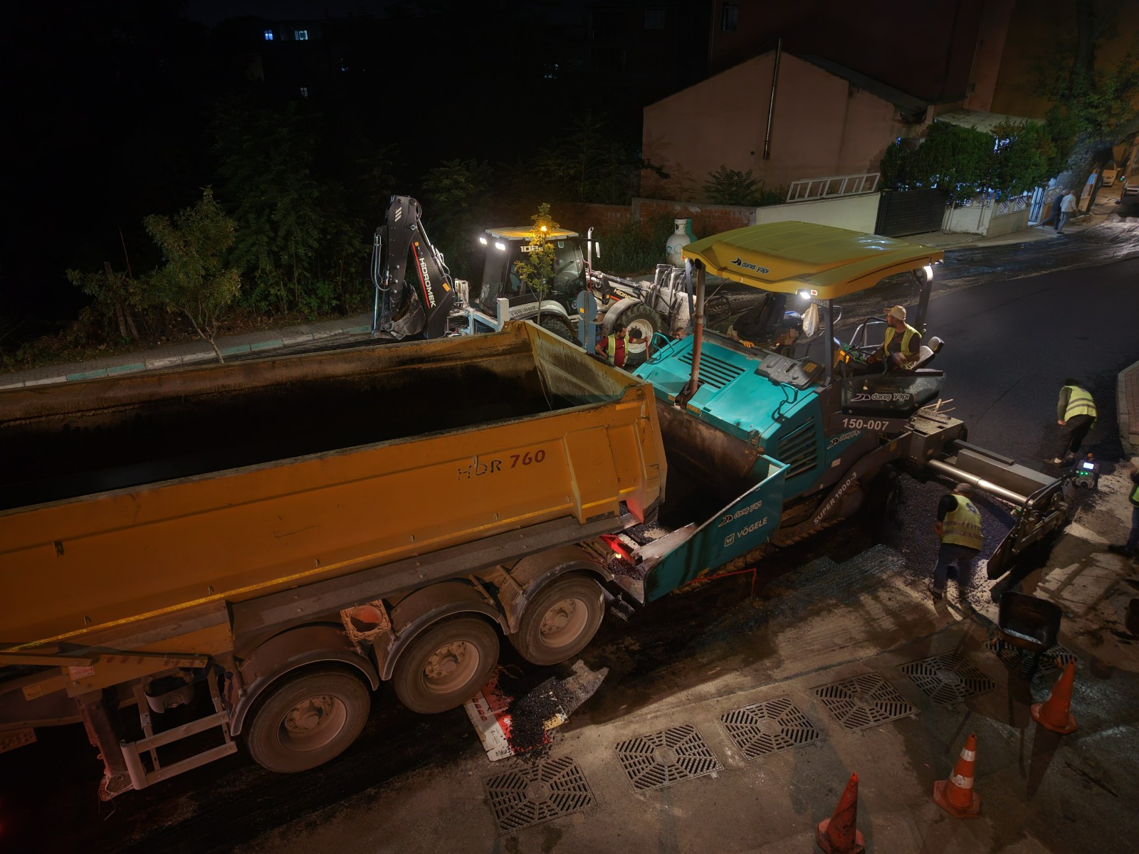 Büyükşehir ekiplerinden ulaşımda gece mesaisi